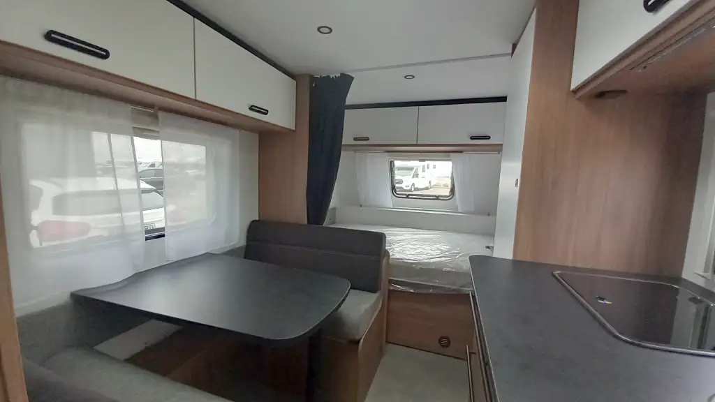 Sterckeman Easy 470PE Kids – Caravana familiar de 6 plazas
