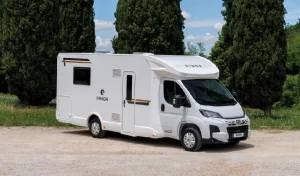 Exterior de la Rimor Sarus 69 Plus en stock en Orly Caravan