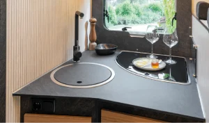 Cocina de la Rimor Sarus 69 Plus en stock en Orly Caravan