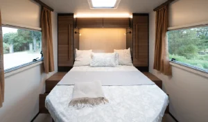 Cama isla de la Rimor Sarus 69 Plus en stock en Orly Caravan