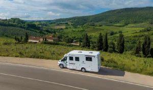 Exterior de la Rimor Sarus 96 Plus en stock en Orly Caravan