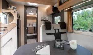 Salón de la Rimor Sarus 96 Plus en stock en Orly Caravan