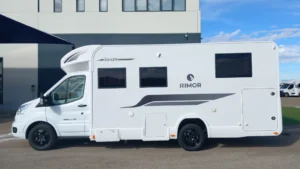 Autocaravana Rimor Sailer 95 plus – vista lateral 2