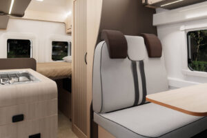 Interior de la Rimor Horus 54