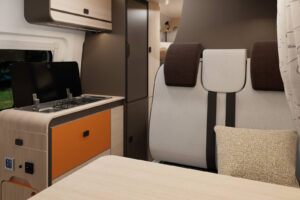 Interior de la Rimor Horus 45
