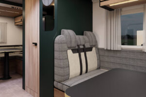 Interior de la Rimor Kilig 77 Plus