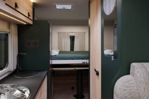 Interior de la Rimor Kilig 77 Plus